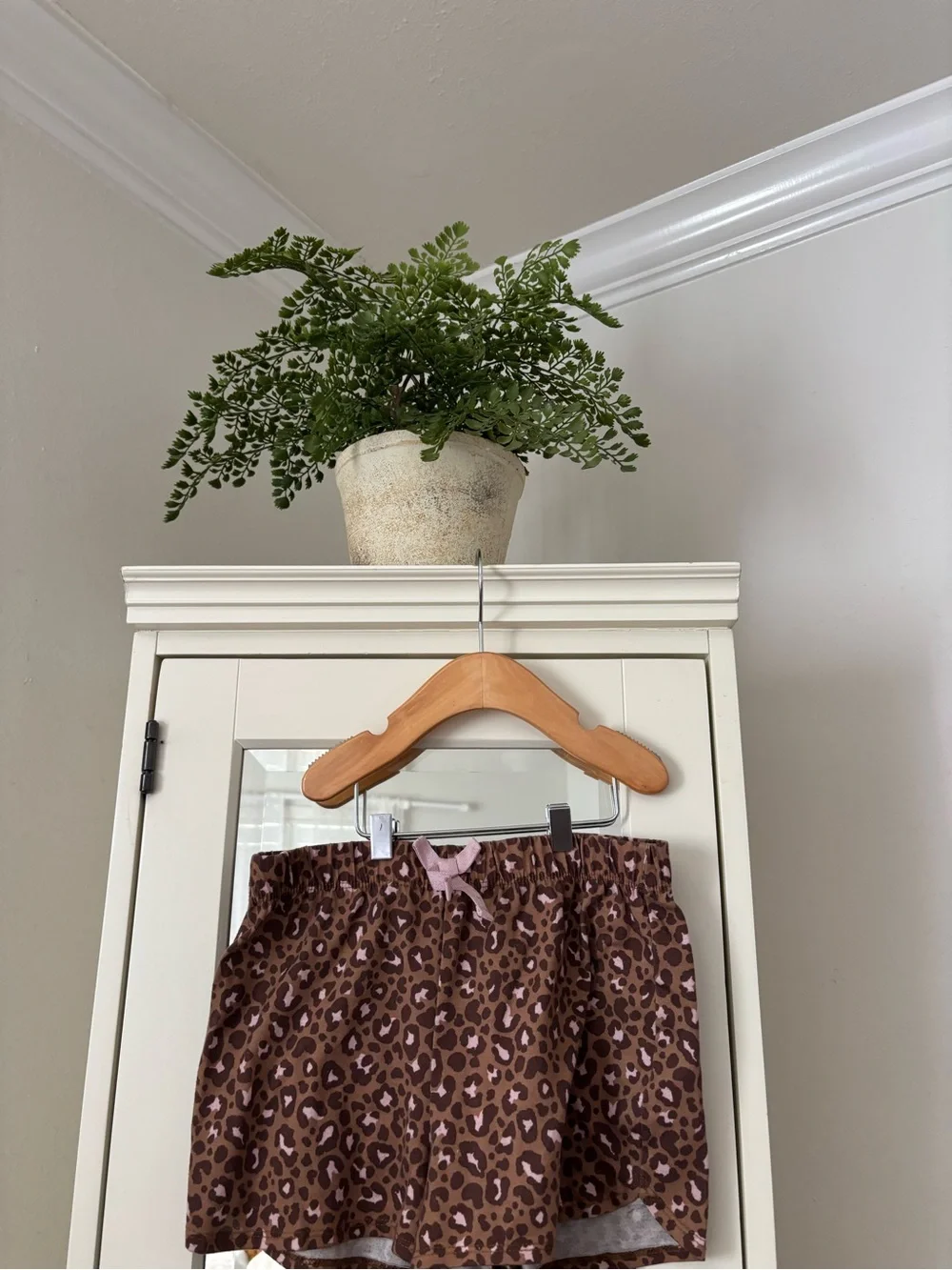 Old Navy brown and pink leopard sleep shorts